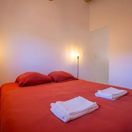 La Remise De Papet Holiday home Chusclan